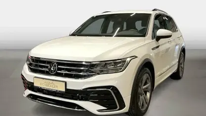 Gebraucht VW Tiguan R-line 150 PS (110 kW) 2024 Pure white SUV