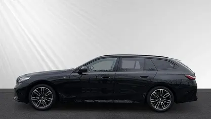 Schwarz Gebraucht 2025 BMW 520 M Sport Kombi | 46.990 € (Superpreis)