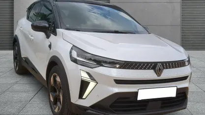 Gebraucht Renault Captur Techno 158 PS (116 kW) 2025 Perlmuttweiß + blackpearlsch SUV
