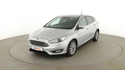 Gebraucht Ford Focus Titanium 182 PS (133 kW) 2017 Grau Limousine