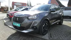 Platinumgrau Gebraucht 2021 Peugeot 2008 Allure SUV | 17.390 € (Fairer Preis)