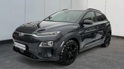 Dark knight Gebraucht 2020 Hyundai Kona Style SUV | 17.490 €