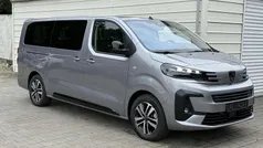 Artense grau Neu 2025 Peugeot Traveller Premium Van / Kleinbus | 46.290 € (Fairer Preis)
