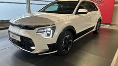 Snow white pearl Gebraucht 2024 Kia e-Niro Spirit SUV | 29.690 € (Fairer Preis)