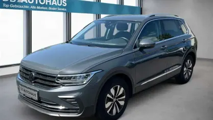 Gebraucht VW Tiguan Move 150 PS (110 kW) 2023 Grau SUV