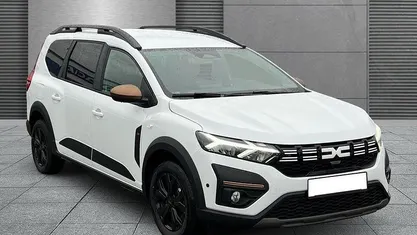 Gebraucht 2025 Dacia Jogger Extreme Van / Kleinbus | 21.240 € (Fairer Preis)