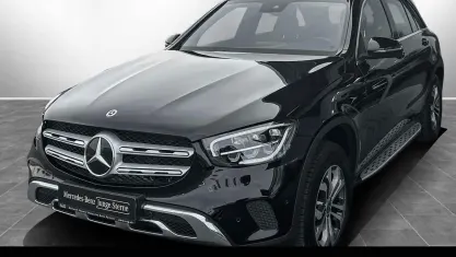 Gebraucht Mercedes GLC220 194 PS (142 kW) 2022 Unilack schwarz SUV