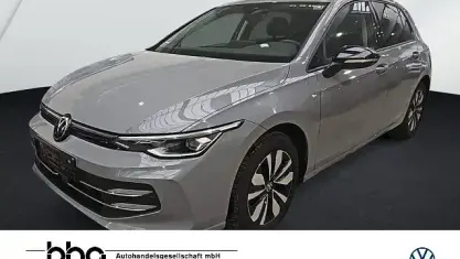 Używany VW Golf VIII Life 150 KM (110 kW) 2025 Szary Sedan/Limuzyna
