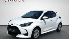 Schneeweiß Gebraucht 2020 Toyota Yaris Hybrid Business Edition Kleinwagen | 16.500 € (Fairer Preis)
