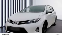 Weiss Gebraucht 2014 Toyota Auris Life+ Limousine | 10.950 € (Fairer Preis)