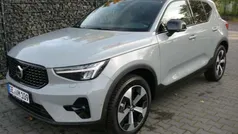 Grau Gebraucht 2024 Volvo XC40 Plus SUV | 40.990 € (Fairer Preis)