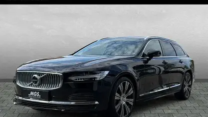 Gebraucht Volvo V90 Ultimate 335 PS (246 kW) 2022 Onyx black / metallic Kombi