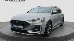 Silber Gebraucht 2023 Ford Focus ST-Line Kombi | 24.650 € (Fairer Preis)