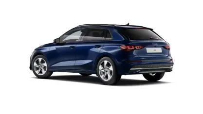 Gebraucht Audi A3 Ambiente 116 PS (85 kW) 2025 Blau Limousine