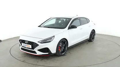 Weiß Gebraucht 2021 Hyundai i30 N Performance Limousine | 26.210 € (Fairer Preis)