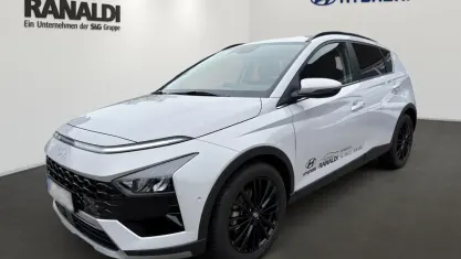 Gebraucht Hyundai Bayon Select 101 PS (74 kW) 2024 Atlas white (weiss) SUV