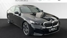 Saphirschwarz metallic Neu 2025 BMW 520 M Sport Limousine | 57.890 € (Superpreis)