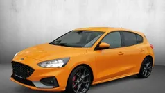 Orange Gebraucht 2020 Ford Focus ST Limousine | 23.990 € (Fairer Preis)