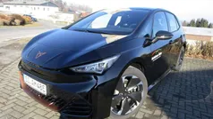 Midnight black metallic Gebraucht 2025 Cupra Born Kleinwagen | 33.990 € (Superpreis)