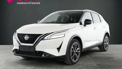 Gebraucht Nissan Qashqai Tekna 158 PS (116 kW) 2024 Pearl white/black m (metallic) SUV