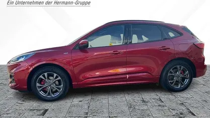 Rot (dunkelrot) Gebraucht 2022 Ford Kuga ST-Line SUV | 25.292 € (Fairer Preis)