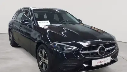 Gebraucht Mercedes C300e Avantgarde 204 PS (150 kW) 2023 Obsidianschwarz metallic Kombi
