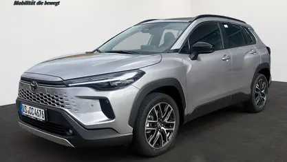Metalstreamgrau Gebraucht 2025 Toyota Corolla Cross SUV | 39.990 € (Fairer Preis)