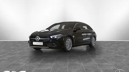 Gebraucht Mercedes CLA220 190 PS (139 kW) 2022 Schwarz Limousine