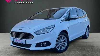 Używany Ford S-MAX Titanium 160 KM (117 kW) 2017 Biały Minivan