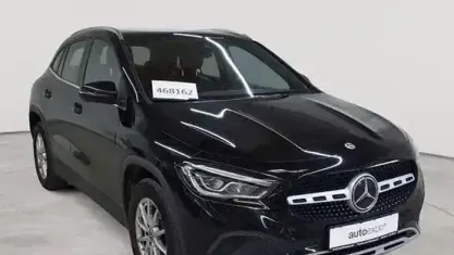 Gebraucht Mercedes GLA200 150 PS (110 kW) 2023 Kosmosschwarz metallic SUV