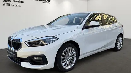 Gebraucht BMW 118 Advantage 140 PS (102 kW) 2020 Weiss Kleinwagen