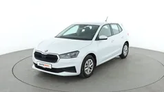 Weiß Gebraucht 2022 Skoda Fabia Ambition Kleinwagen | 16.690 € (Guter Preis)
