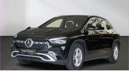 Gebraucht Mercedes GLA200 163 PS (119 kW) 2024 Unilack nachtschwarz SUV