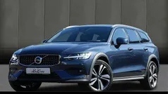 Blau Gebraucht 2024 Volvo V60 CC Plus Kombi | 41.690 € (Superpreis)