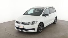 Weiß Gebraucht 2019 VW Touran IQ Drive Van / Kleinbus | 22.470 € (Fairer Preis)