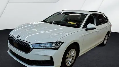 Gebraucht Skoda Superb Essence 150 PS (110 kW) 2025 Kombi