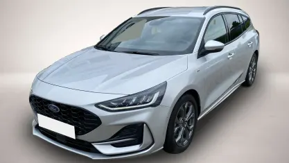 Gebraucht Ford Focus ST-Line X 155 PS (114 kW) 2024 Silber