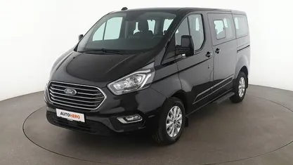 Schwarz Gebraucht 2021 Ford Tourneo Titanium Van / Kleinbus | 32.740 € (Guter Preis)