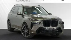 Grau Gebraucht 2024 BMW X7 M Sport SUV | 102.990 € (Guter Preis)