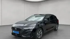 Agate black metallic Gebraucht 2024 Ford Focus ST-Line X Kombi | 28.480 € (Fairer Preis)
