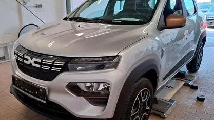 Gebraucht 2023 Dacia Spring Extreme Kleinwagen | 12.498 € (Fairer Preis)