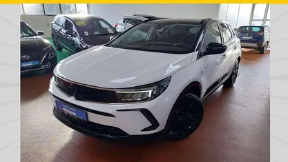 Lack weiss banquise/deckende l Gebraucht 2024 Opel Grandland X GS Line SUV | 23.490 € (Guter Preis)