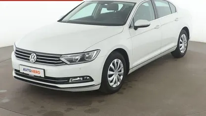 Weiß Gebraucht 2017 VW Passat Sport Limousine | 16.170 € (Fairer Preis)