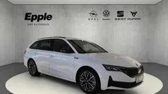 Weiß Gebraucht 2025 Skoda Octavia Kombi | 31.890 € (Fairer Preis)