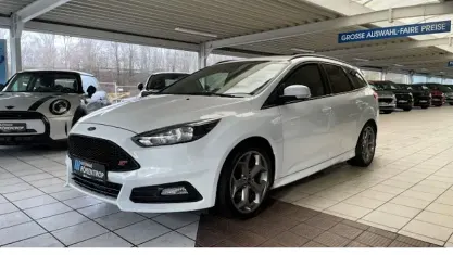 Gebraucht Ford Focus ST 185 PS (136 kW) 2018 Weiss Kombi