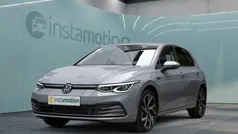 Grau Gebraucht 2024 VW Golf VIII Style Limousine | 30.420 € (Fairer Preis)