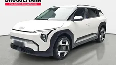 Schneeweiss Neu 2025 Kia EV3 4 SUV | 38.990 € (Fairer Preis)