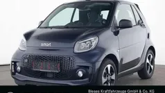 Bodypanels in sapphire blue () Gebraucht 2024 Smart ForTwo Electric Drive Exclusive Cabrio | 17.800 € (Fairer Preis)
