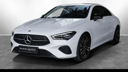 Gebraucht Mercedes CLA180 Night 136 PS (100 kW) 2025 Unilack polarweiß Coupé