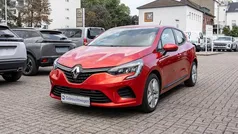 Rot Gebraucht 2022 Renault Clio V Zen Kleinwagen | 15.480 € (Fairer Preis)